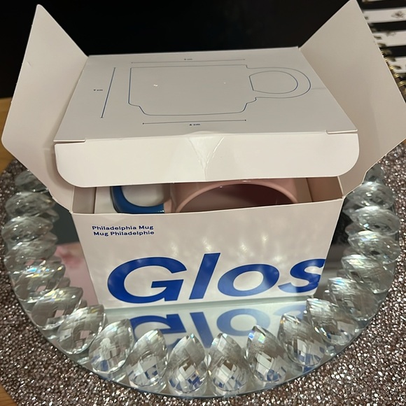 Glossier Philadelphia Exclusive Mug - Picture 3 of 4